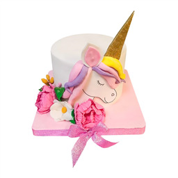 Торт Единорог в цветах